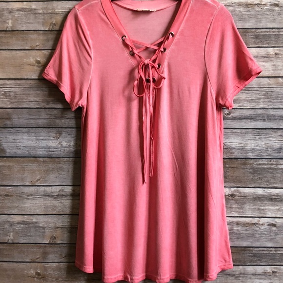 Umgee Tops - Umgee Rose Colored Lace Up Top NWT